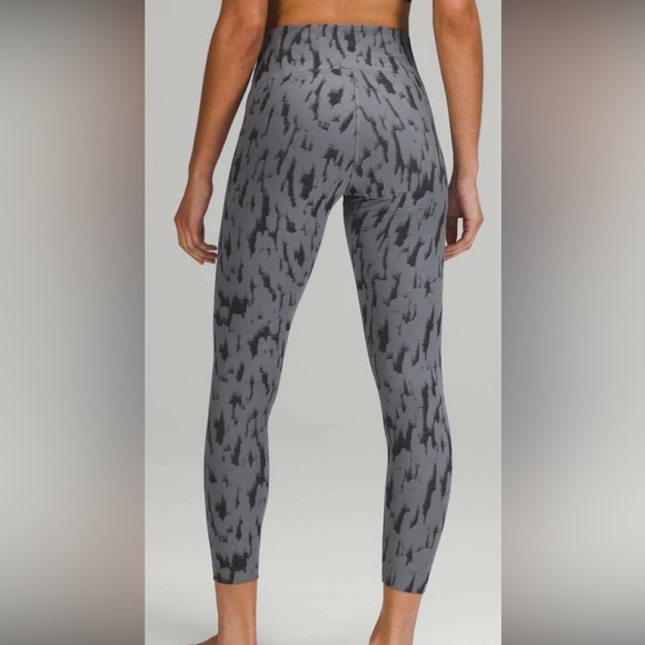 Lululemon InStill High-Rise Tight Activewear Leggings 25” Size 4 - Picture 3 of 9